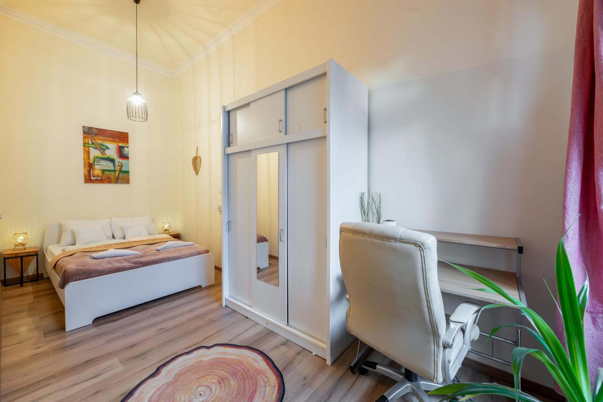 Downtown Oasis Apartment